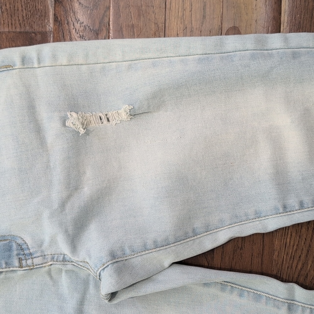 Light Blue Distressed Denim Cropped Flare Jeans Size 7 Waist 15" - Picture 6 of 10
